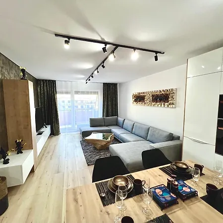 Serenita Premium With Sauna - Centrum Νίτρα